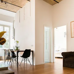 Domus Claudi Colosseum Apartment Rome